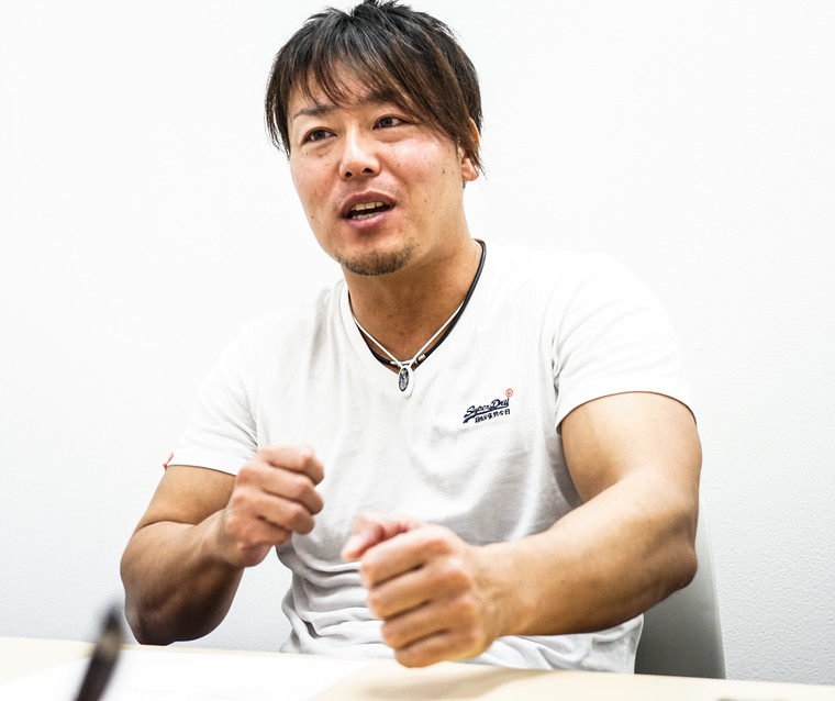 強い動物について語るHARASHIMAさん