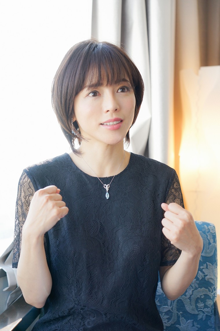 登山での出来事を語る釈 由美子さん