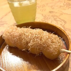 日本橋|榮太樓総本舗の鰹盛団子