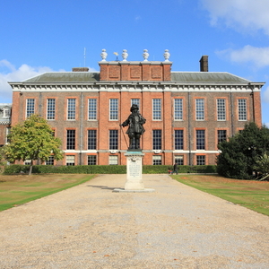 ケンジントン宮殿（イギリス）