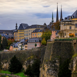 ルクセンブルク市：その古い街並みと要塞群
