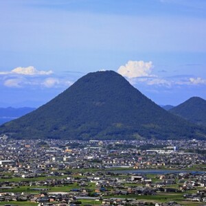 飯野山