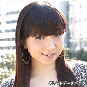 吉川綾乃