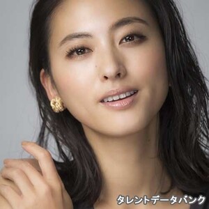 尾形沙耶香
