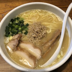 鶏白湯ラーメン
