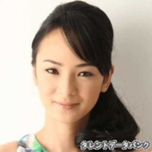 三輪ひとみ