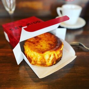 バスクチーズケーキ製作所 FABRICA バスクチーズケーキ SAN MiDO