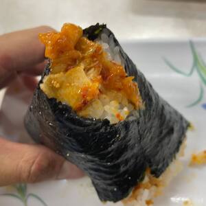 「豚キムチ+なっとう」トッピングおにぎり