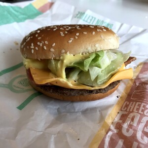 ベーコンレタスバーガー