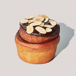 アーモンドチョコレートロール