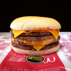 倍ダブルチーズバーガー