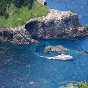 国賀海岸めぐり遊覧船