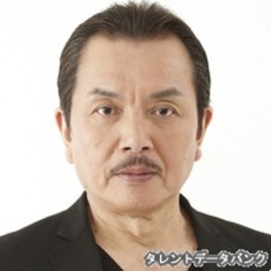 手塚秀彰
