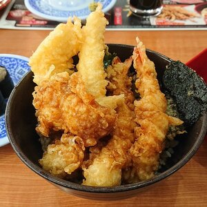 【感動のくらランチ】えび天と季節の天丼