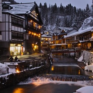 銀山温泉
