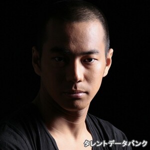 山本左近