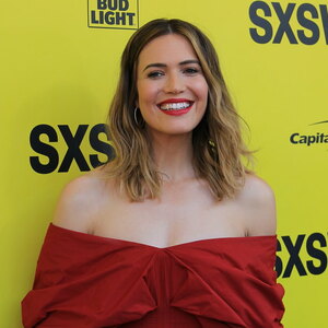 マンディ・ムーア(Mandy Moore)