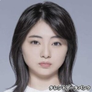 小林万里子