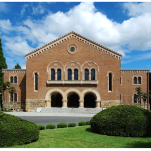 一橋大学