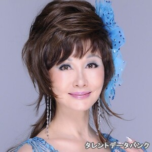 山本リンダ