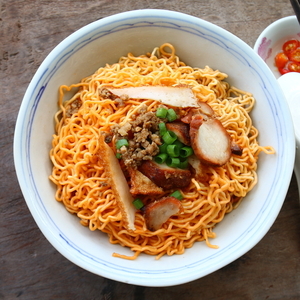 コンローミー(干撈麺)