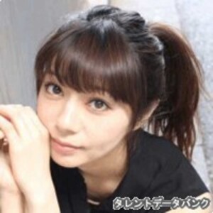 芳賀優里亜