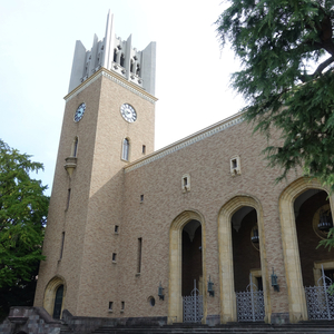 早稲田大学