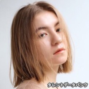 マリナ・アイコルツ
