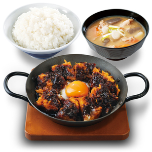 黒味噌チキンカツ定食
