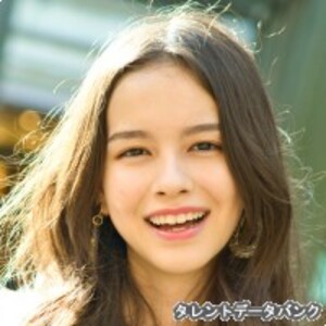 秋本レイラニ