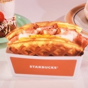 ワッフルサンド ベーコンエッグチーズ