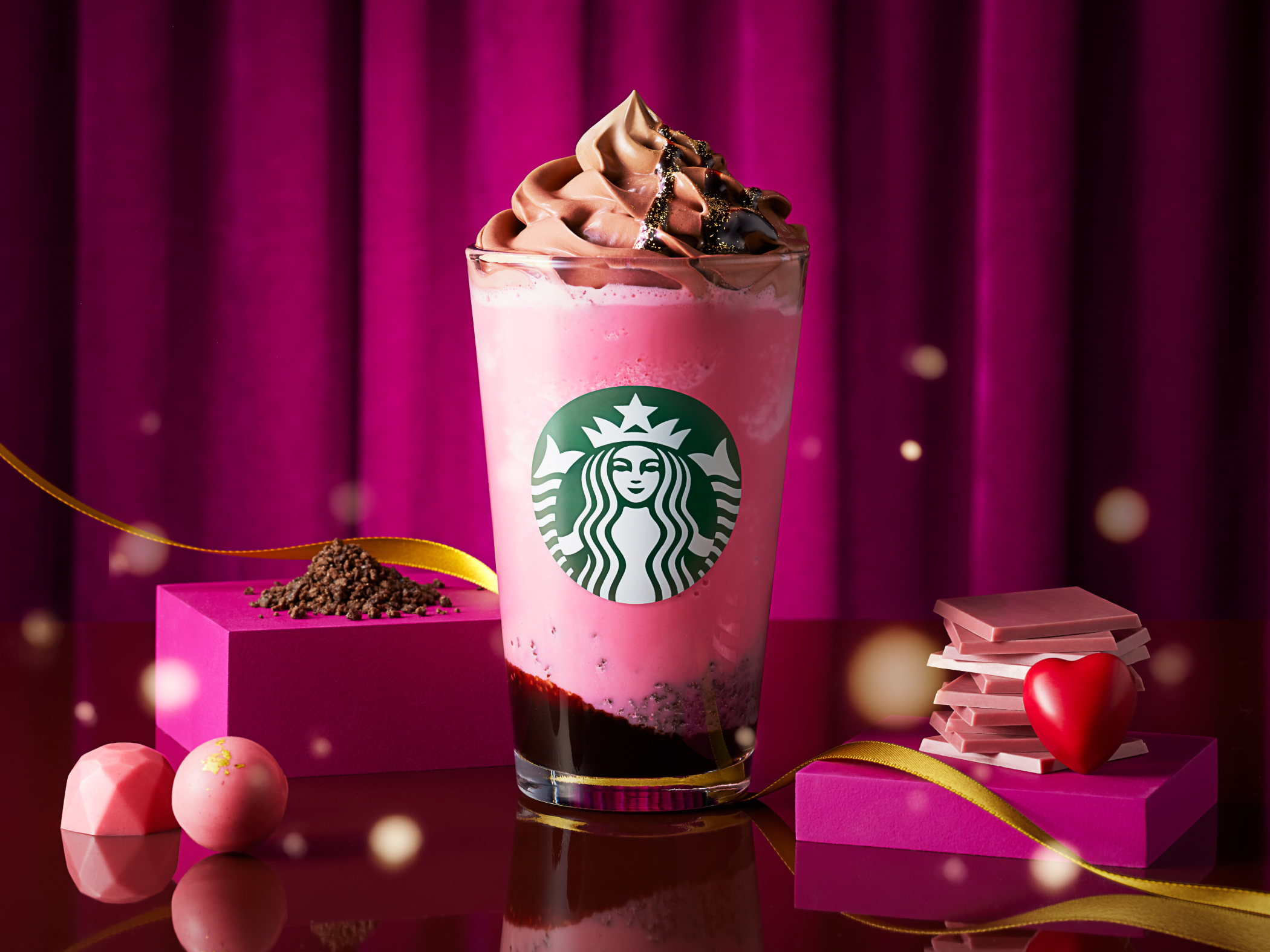 【スタバ新作】ルビーチョコで魅せる華やかフラペチーノ、2025年バレンタイン第2弾として登場 | みんなのランキング