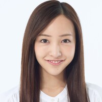板野 友美